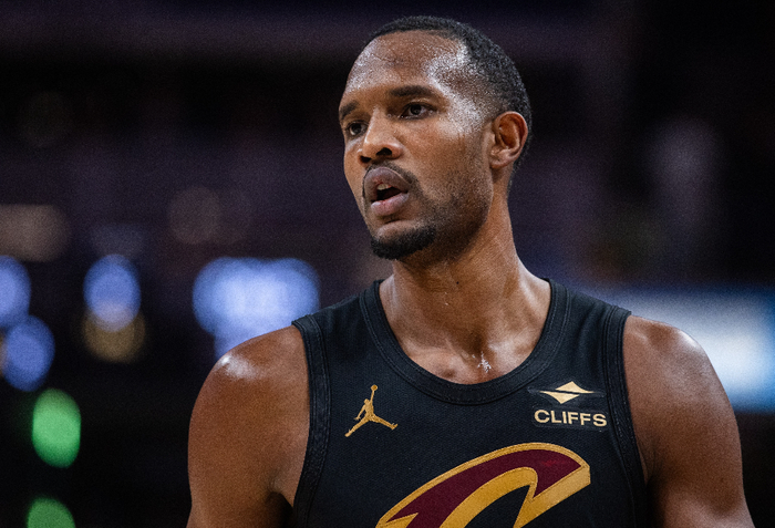 球速体育在线登录入口-骑士2将弊端尽显！莫布利拒投还影响空间，米切尔起伏太大了！|莫布利;贾斯廷-安德森|克利夫兰骑士队|多诺万-米切尔|埃文-莫布利|NBA常规赛_新浪体育_新浪新闻