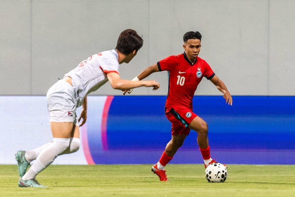 中国与新加坡在历史上交手过18次,战绩为12胜4平2负
